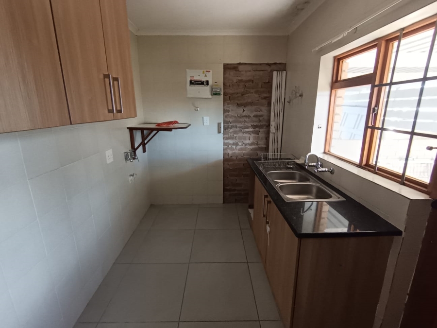 To Let 3 Bedroom Property for Rent in Heiderand Western Cape